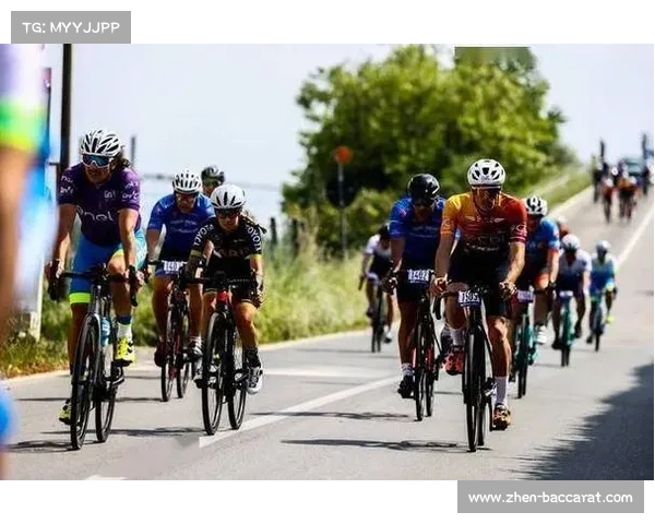 新西兰骑行名将乔治·本内特环意赛山地段夺冠展现实力